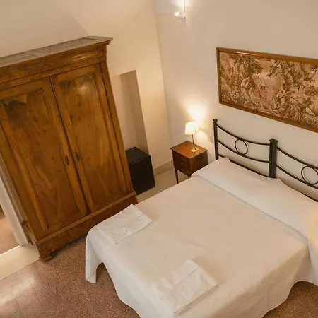 La Casa Di Ele Panzió 4*