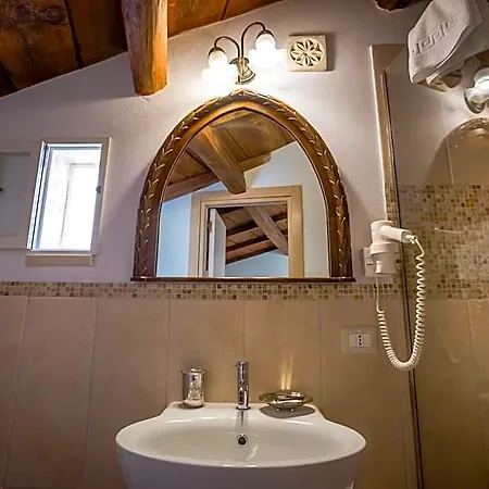 La Casa Di Ele Bed & Breakfast