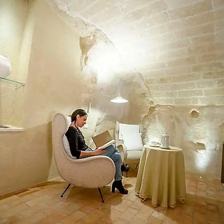 La Casa Di Ele Bed & Breakfast 4*