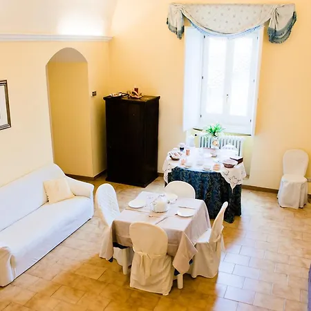 La Casa Di Ele Panzió Matera