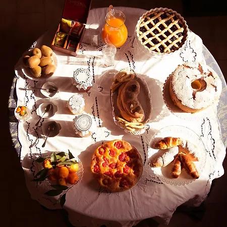 La Casa Di Ele Bed & Breakfast