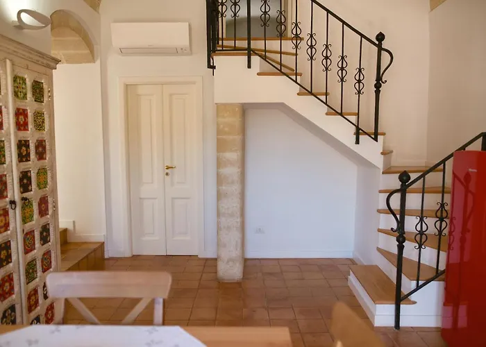 La Casa Di Ele Bed & Breakfast 4*